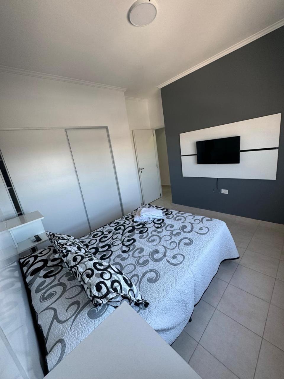 Departamento Moderno 2 Dorm Con Cochera Gratis