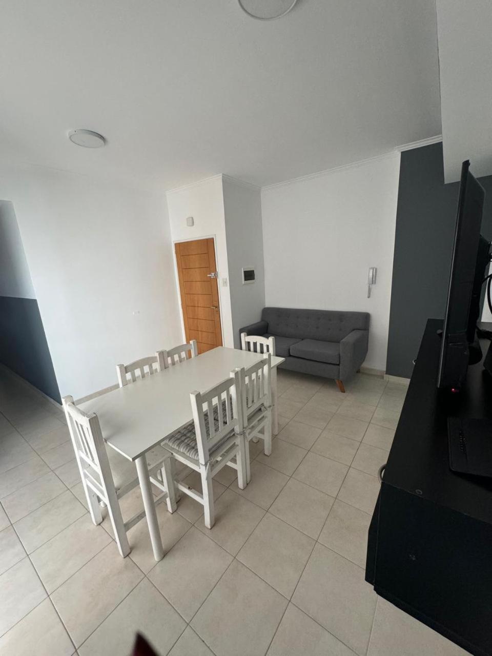 Departamento Moderno 2 Dorm Con Cochera Gratis Apartamento